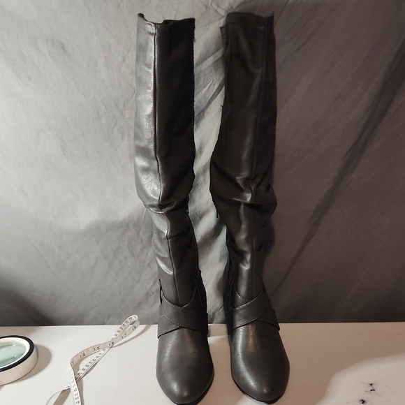 Rampage Gray Heeled Boots with Edgy Buckle Straps - Picture 7 of 10